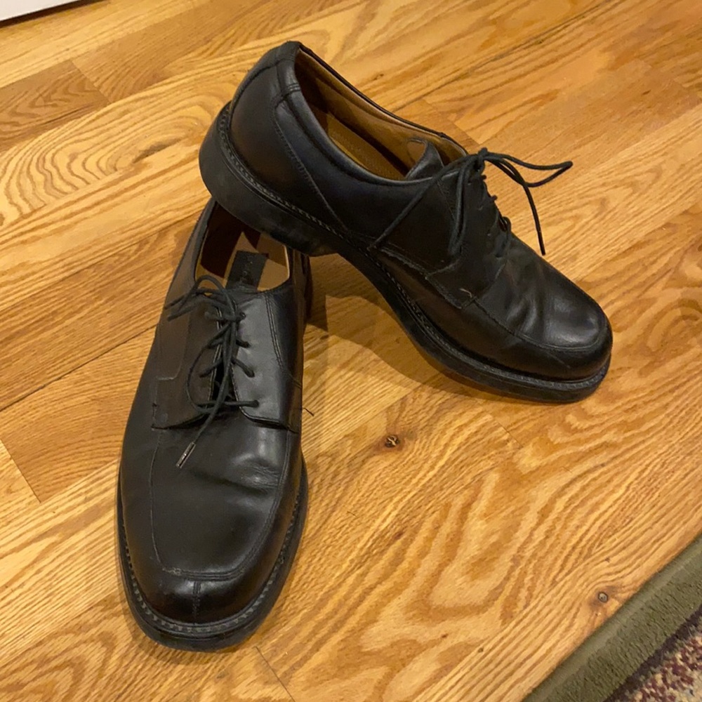Men’s dress shoe